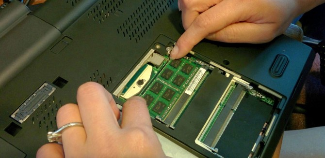 cài đặt RAM laptop cài đặt RAM laptop