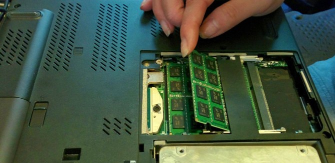cài đặt RAM laptop cài đặt RAM laptop