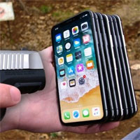 Dùng 7 chiếc iPhone X để đỡ một viên đạn súng lục 9mm, anh chàng này phải trả cái giá không hề rẻ Dùng 7 chiếc iPhone X để đỡ một viên đạn súng lục 9mm, anh chàng này phải trả cái giá không hề rẻ