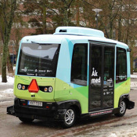 Xem xe bus tự lái chạy trên đường phố Stockholm Xem xe bus tự lái chạy trên đường phố Stockholm