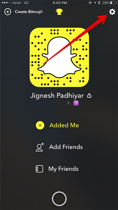 Chọn Settings để truy cập vào cài đặt Snapchat